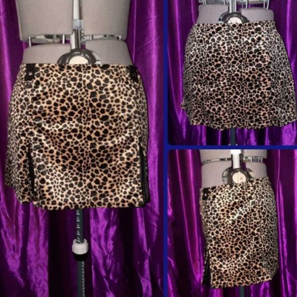 Plus size 90's y2k Vintage Lip Service Skirt!⚠️TRADES WELCOME!⚠️
